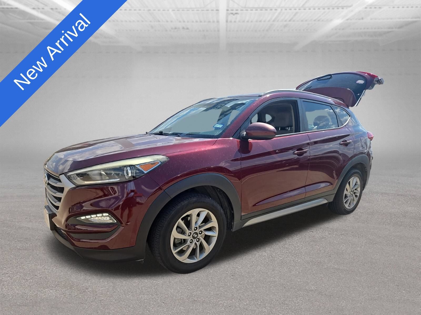 Used 2017 Hyundai Tucson SE w/ SE Popular Package 02