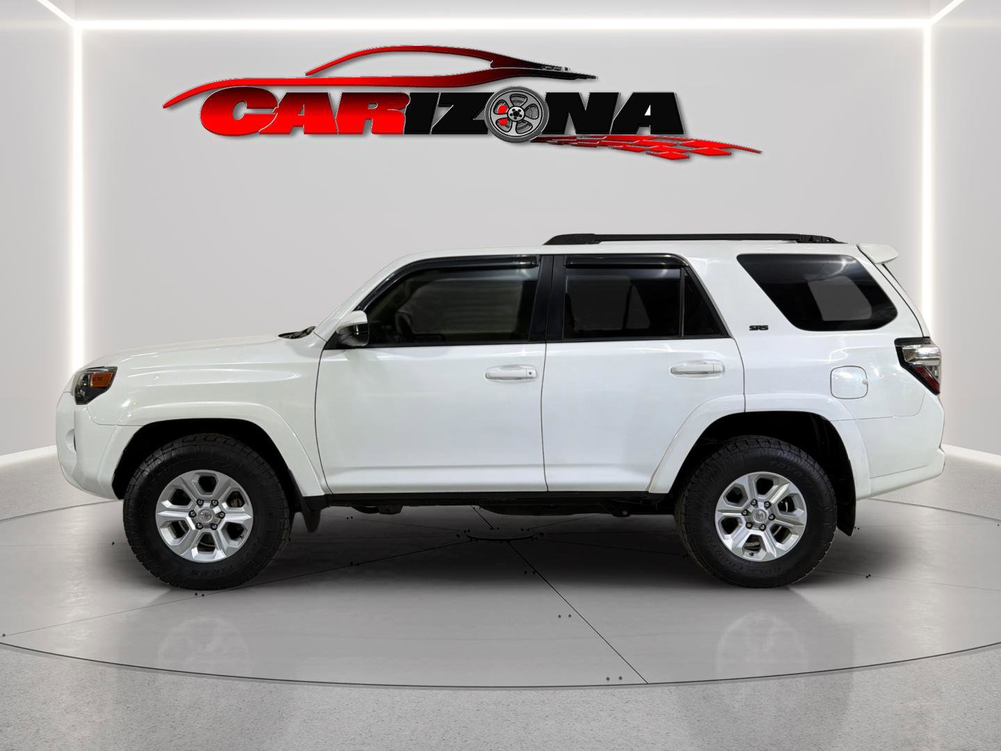 Used 2018 Toyota 4Runner SR5 AWD/4WD image 6
