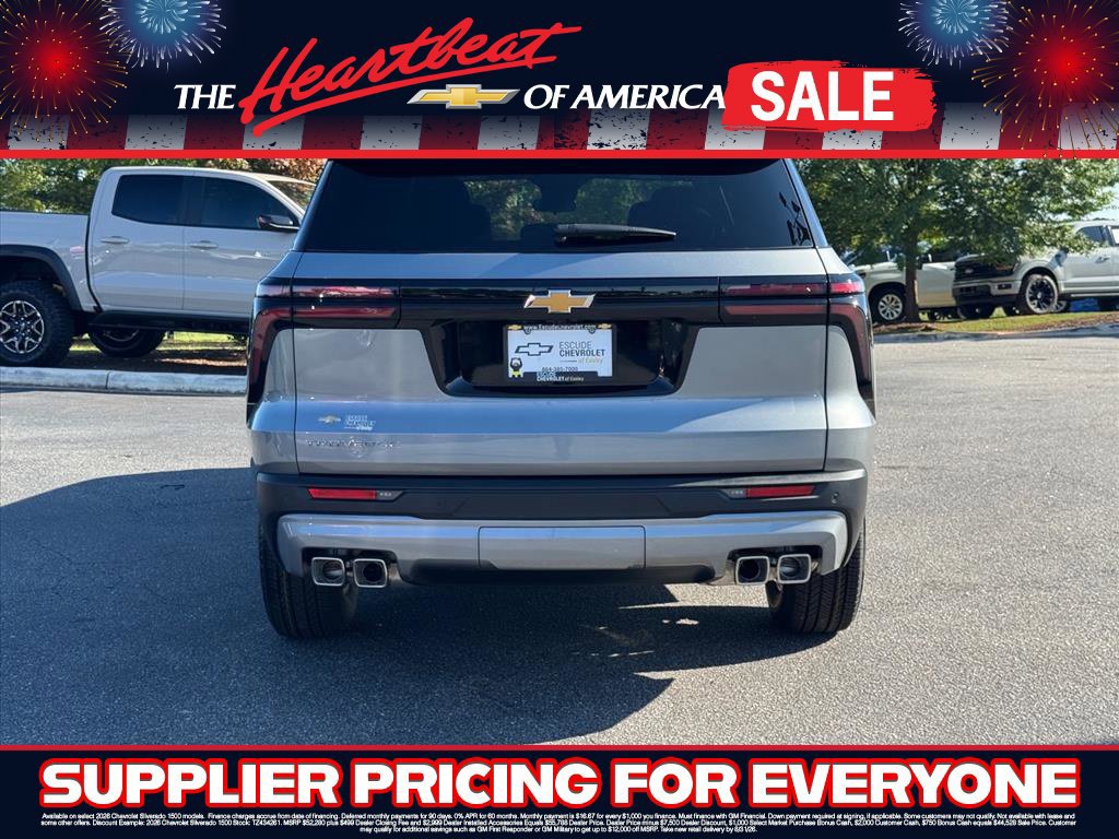 New 2027 Chevrolet Traverse LT w/ LPO, Floor Liner Package FWD image 4