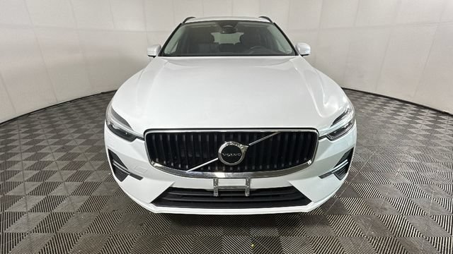 Used 2023 Volvo XC60 B5 Core w/ Climate Package AWD/4WD image 7