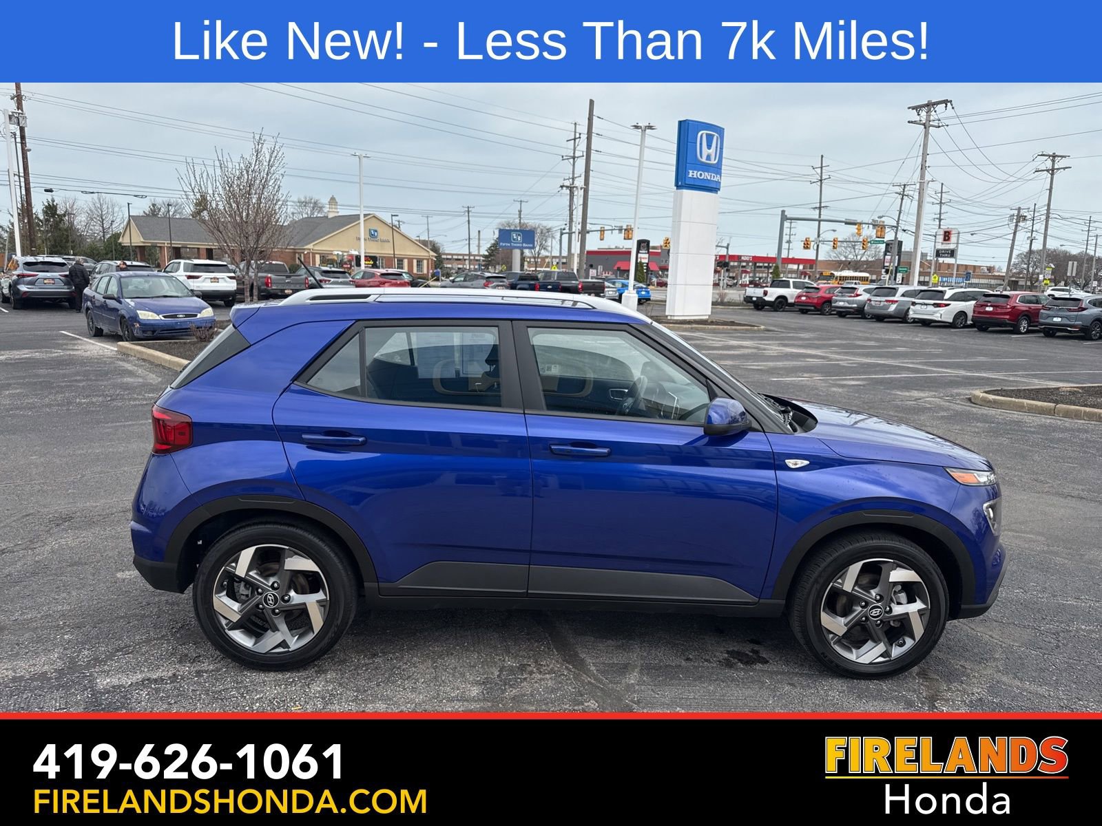 Used 2025 Hyundai Venue SEL image 6