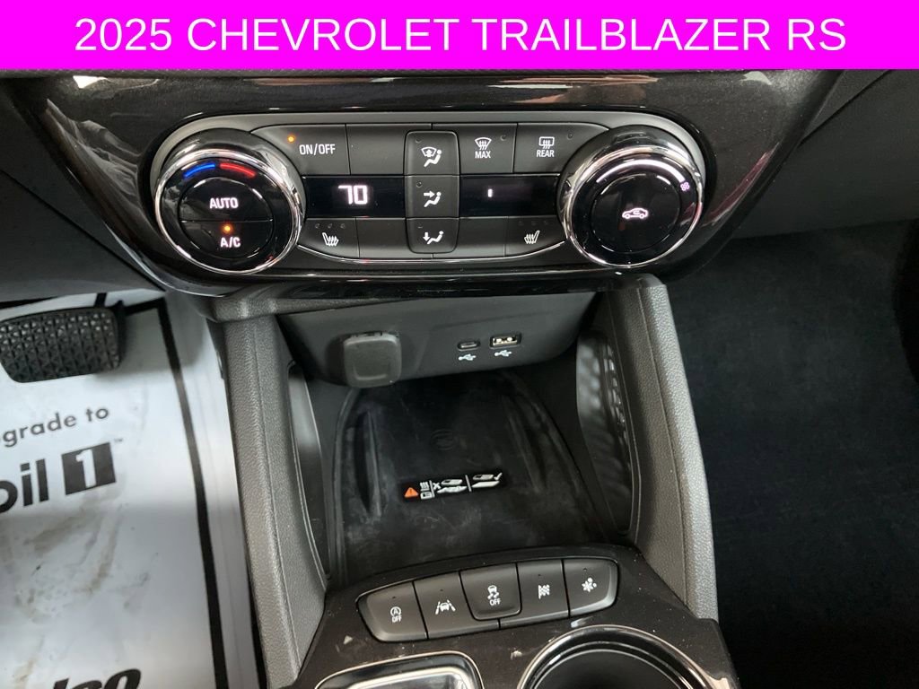 Used 2025 Chevrolet TrailBlazer RS w/ Convenience Package image 30