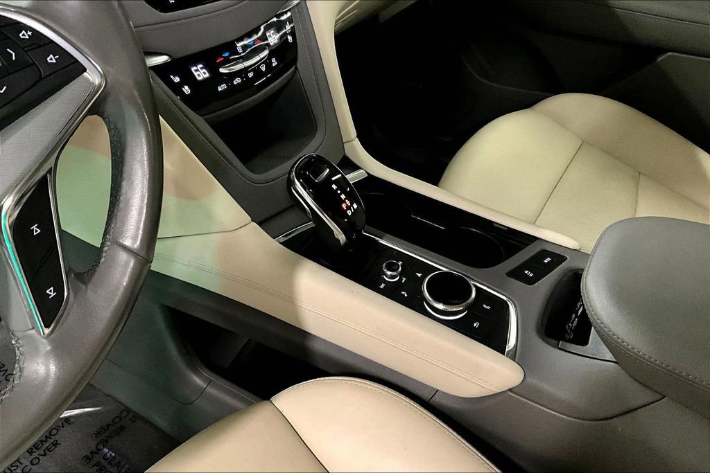Used 2021 Cadillac XT5 Premium Luxury w/ LPO, Floor Liner Package AWD/4WD image 18