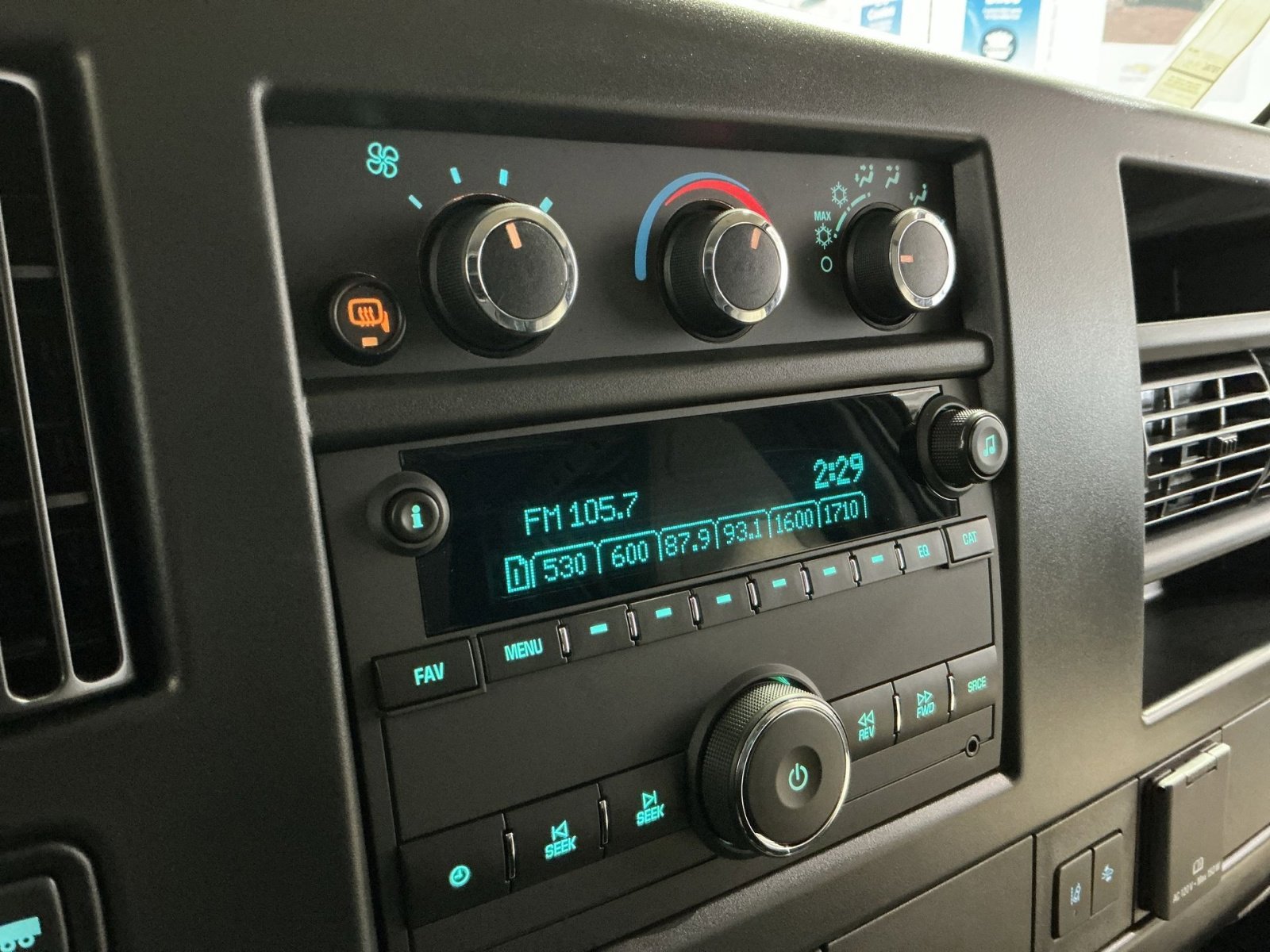 New 2026 Chevrolet Express 2500 RWD image 28