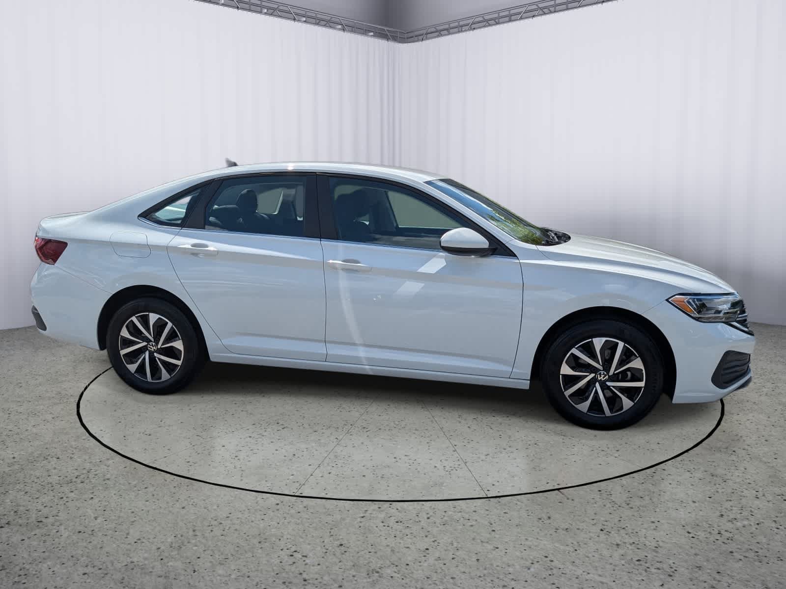 Used 2024 Volkswagen Jetta S FWD image 2