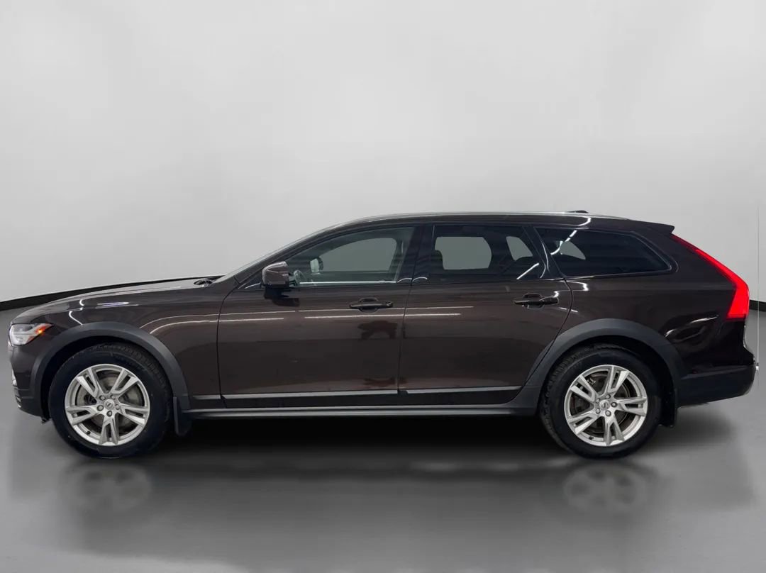 Used 2018 Volvo V90 T5 Cross Country w/ Convenience Package AWD/4WD image 5