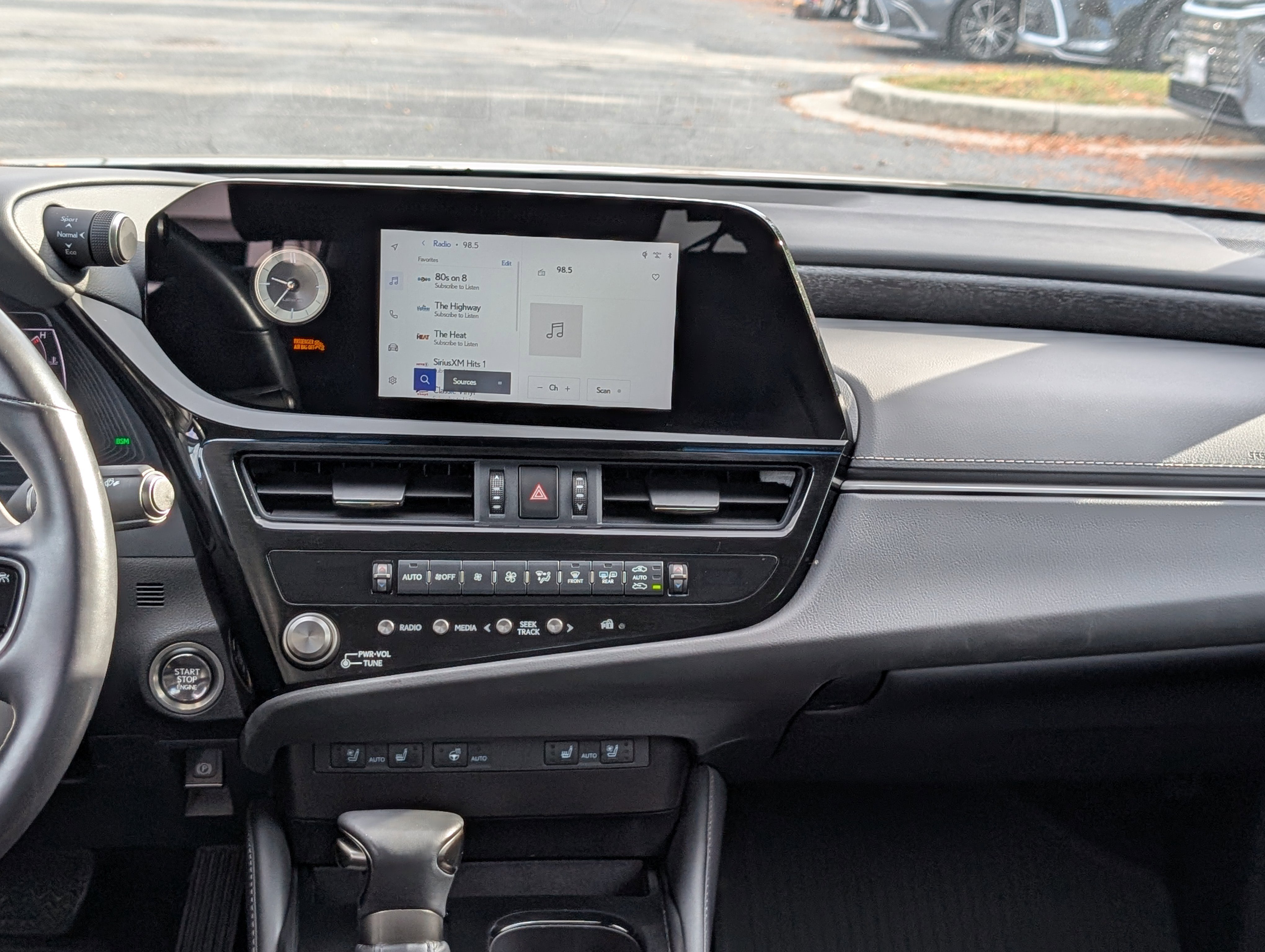 Certified 2025 Lexus ES 350 w/ Premium Package image 17