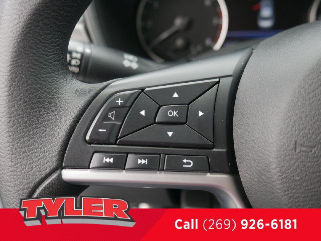Used 2025 Nissan Altima 2.5 SV FWD image 23