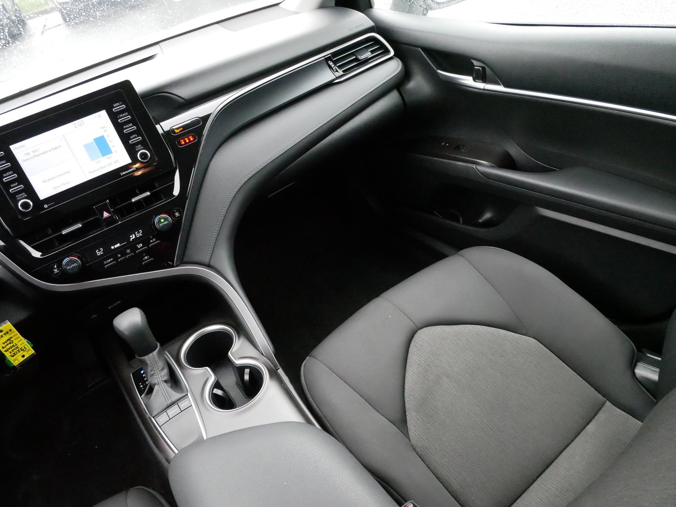 Used 2024 Toyota Camry LE image 11