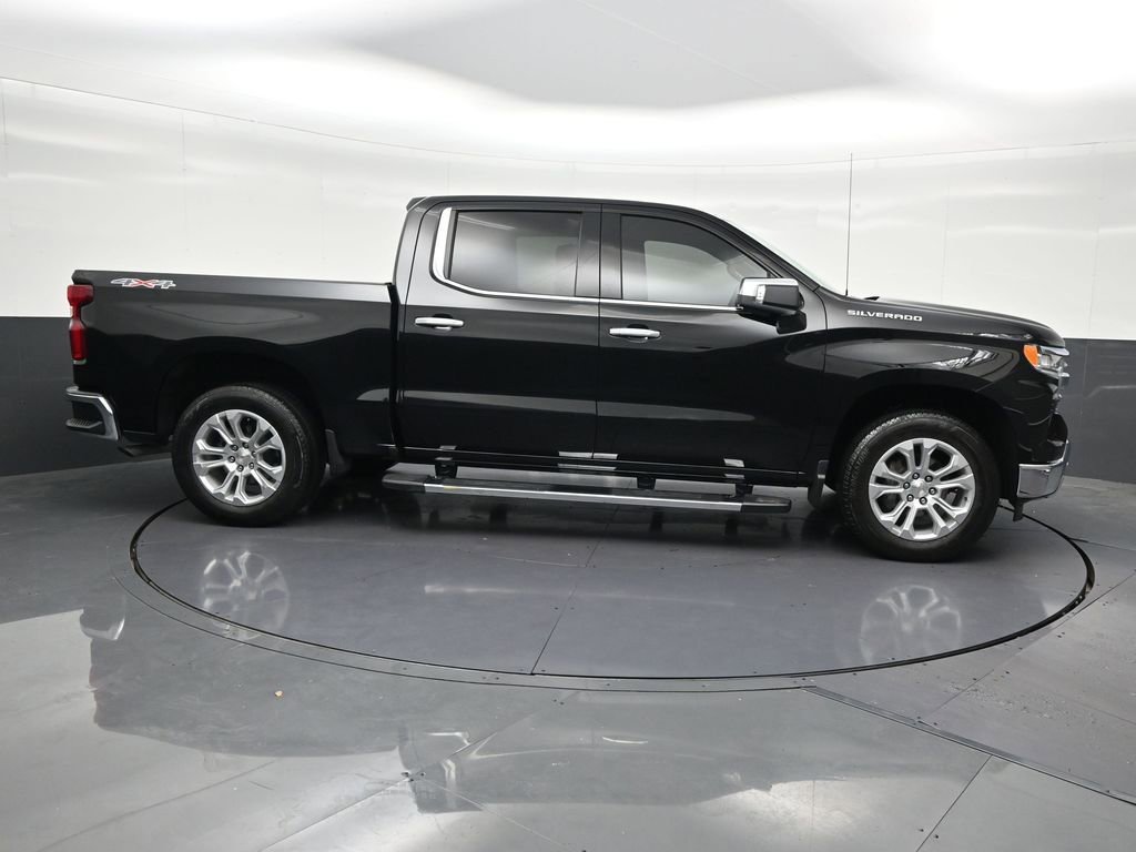 Used 2025 Chevrolet Silverado 1500 LTZ AWD/4WD image 7