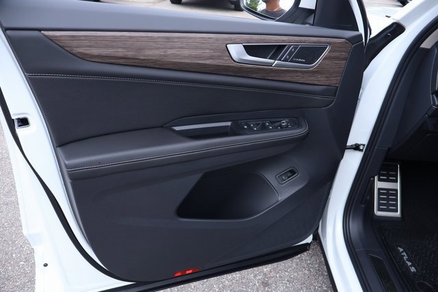 New 2026 Volkswagen Atlas SEL Premium R-Line image 10