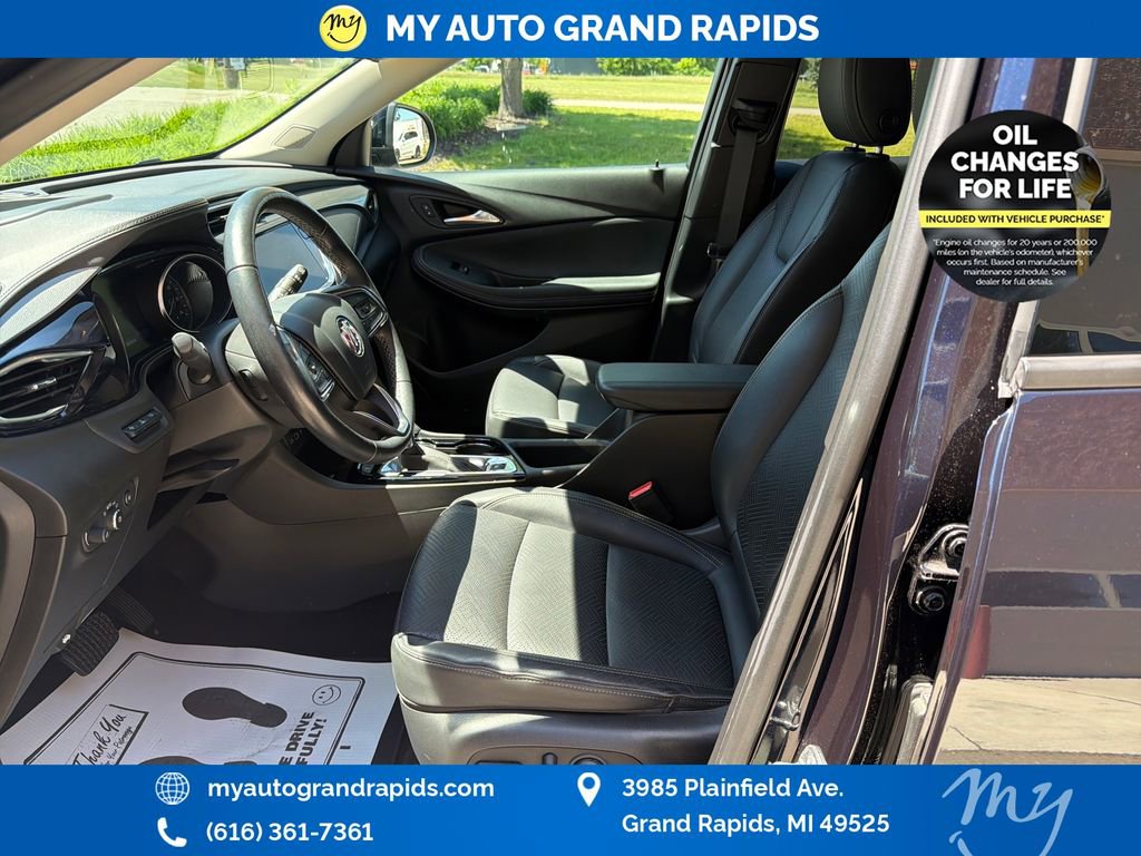 Used 2020 Buick Encore GX Essence w/ Experience Buick Package AWD/4WD image 9