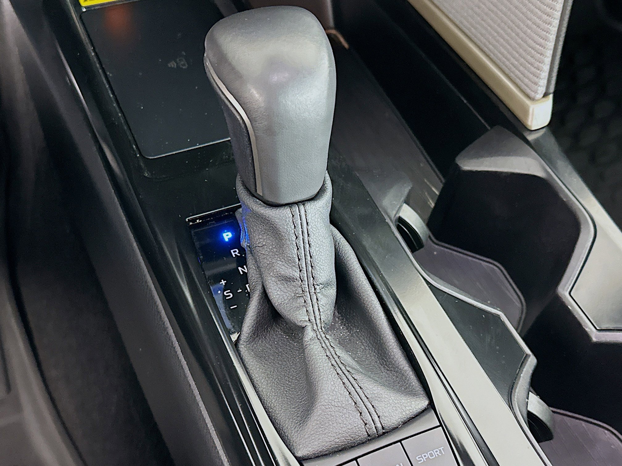 Used 2025 Toyota Camry SE image 24