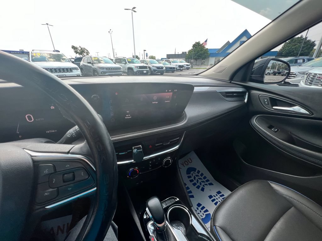 Used 2025 Buick Encore GX Sport Touring w/ Advanced Technology Package FWD image 23
