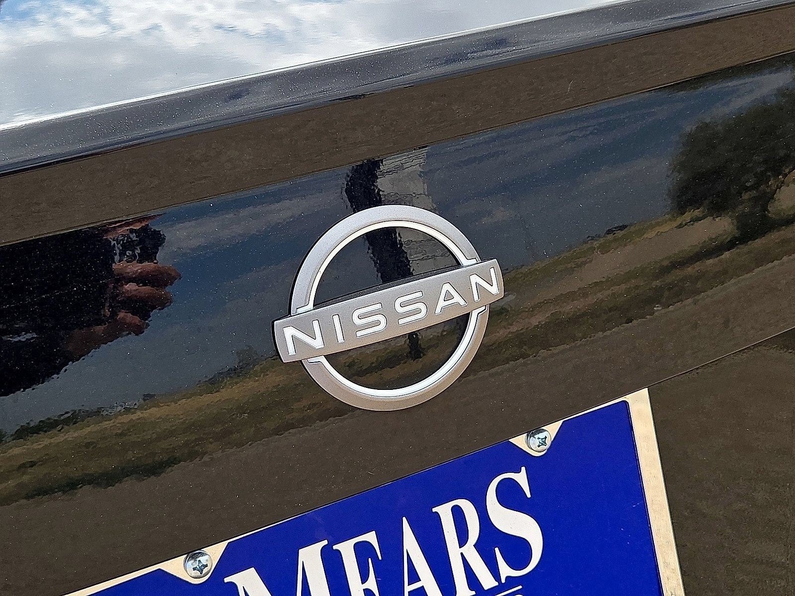 Used 2024 Nissan Versa SV FWD image 12