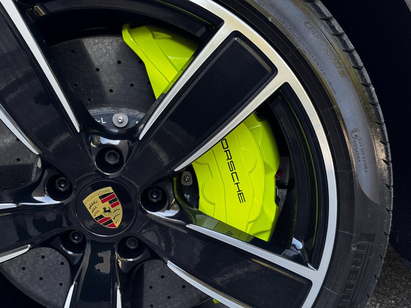 Used 2022 Porsche Cayenne Turbo S w/ Assistance Package image 66