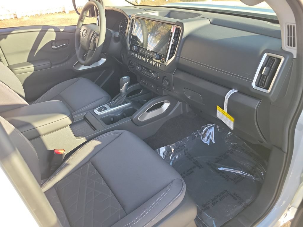 New 2026 Nissan Frontier SV w/ All-Weather Content Package AWD/4WD image 11