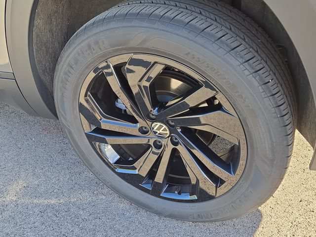 Used 2023 Volkswagen Atlas SE w/ Panoramic Sunroof Package FWD image 30