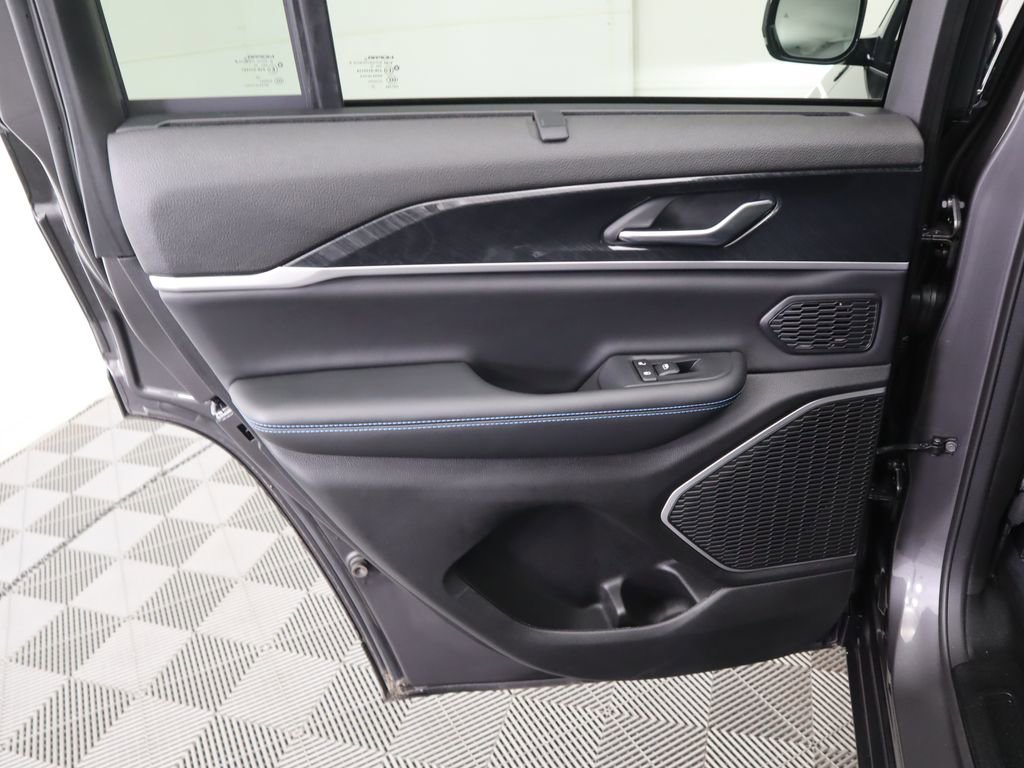 Used 2022 Jeep Grand Cherokee Trailhawk w/ Advanced Protech Group II image 27