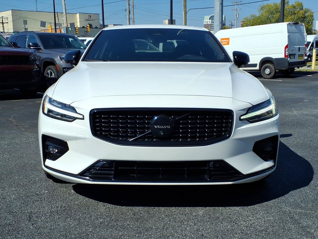Used 2024 Volvo S60 B5 Plus w/ Protection Package Premier AWD/4WD image 2