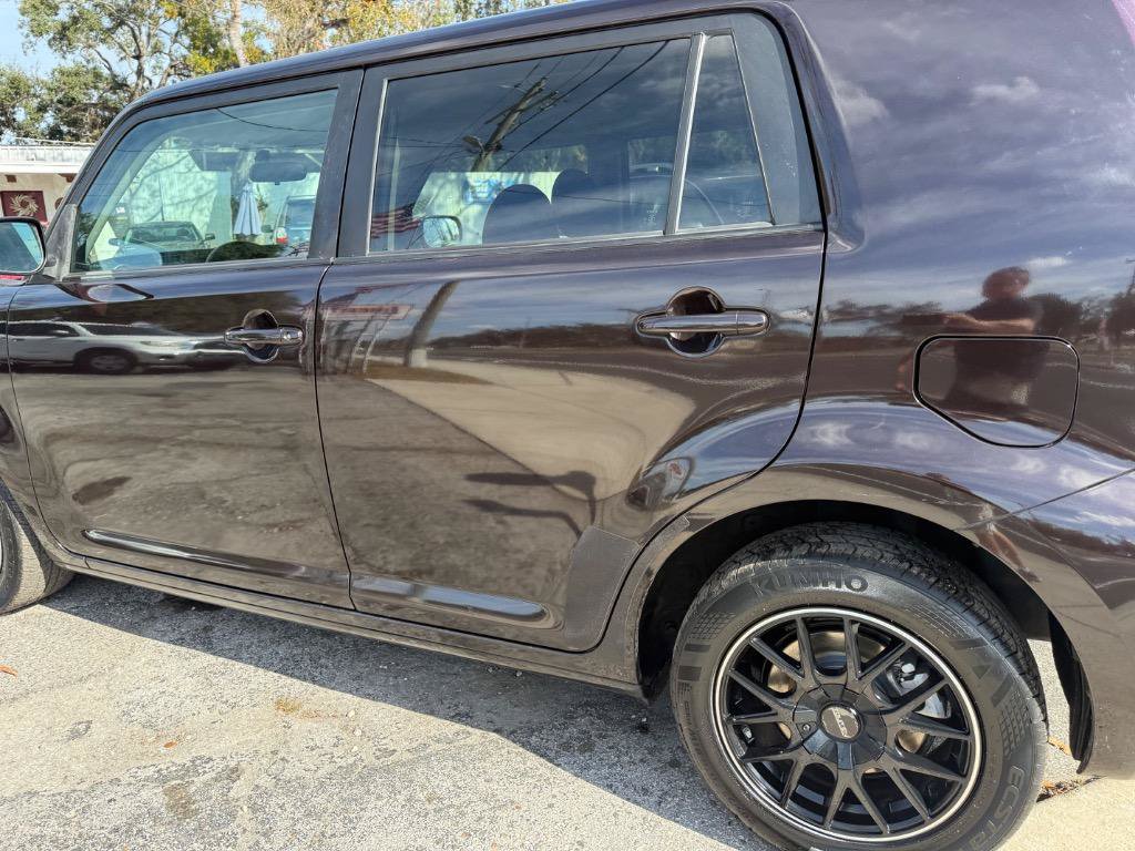 Used 2010 Scion xB FWD image 13