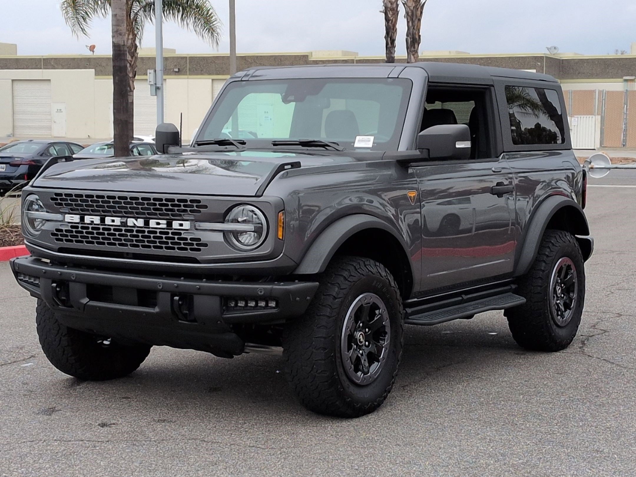 Used 2023 Ford Bronco Badlands image 5