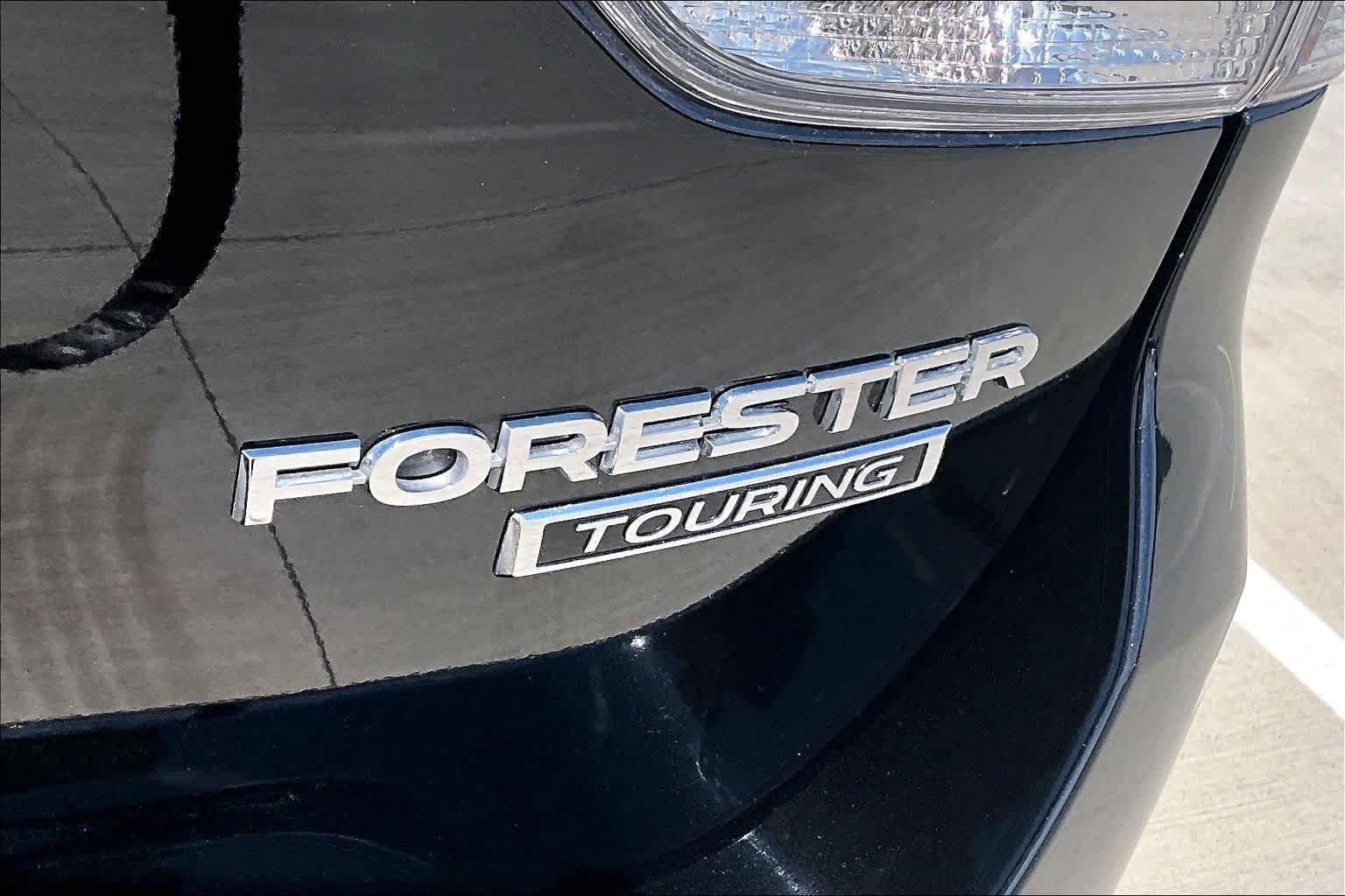 Used 2023 Subaru Forester Touring AWD/4WD image 9