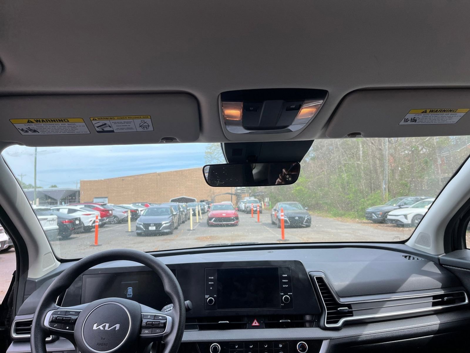 Used 2025 Kia Sportage LX image 32