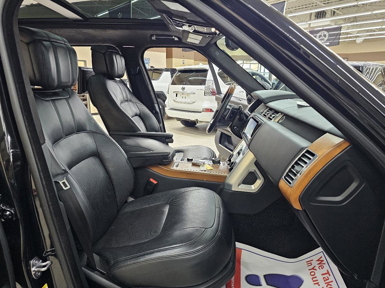 Used 2021 Land Rover Range Rover Long Wheelbase Autobiography image 20