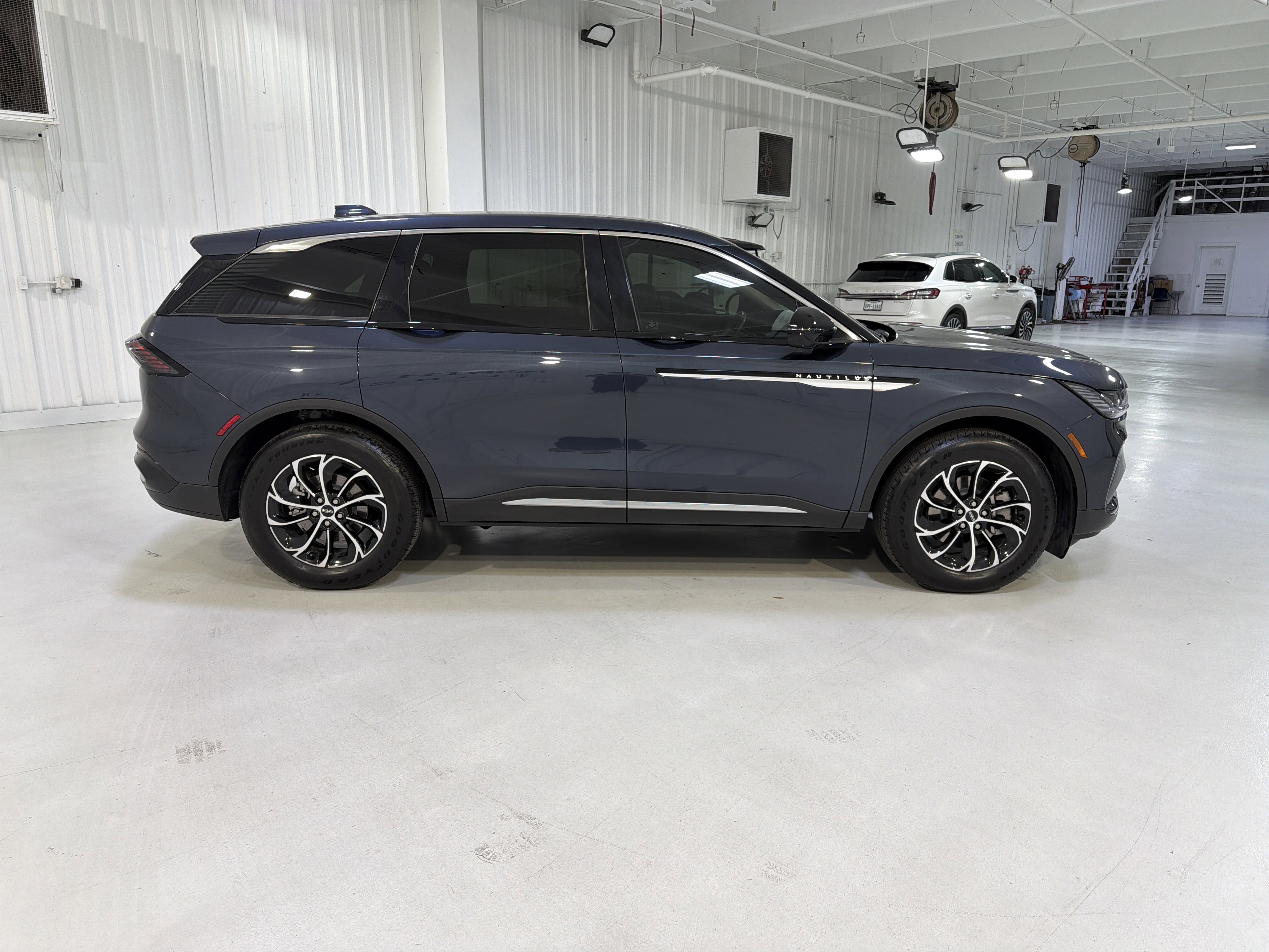 Used 2022 Lincoln Corsair Reserve w/ Equipment Group 201A AWD/4WD image 6