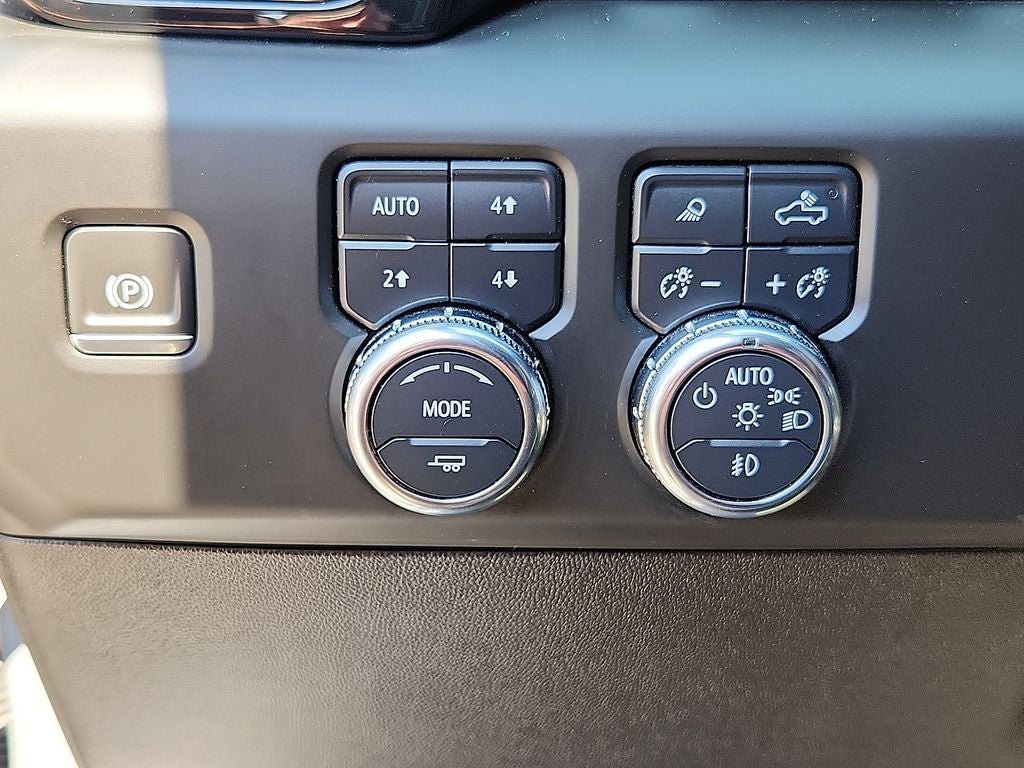 Used 2024 GMC Sierra 2500 AT4X w/ AT4X AEV Edition AWD/4WD image 23