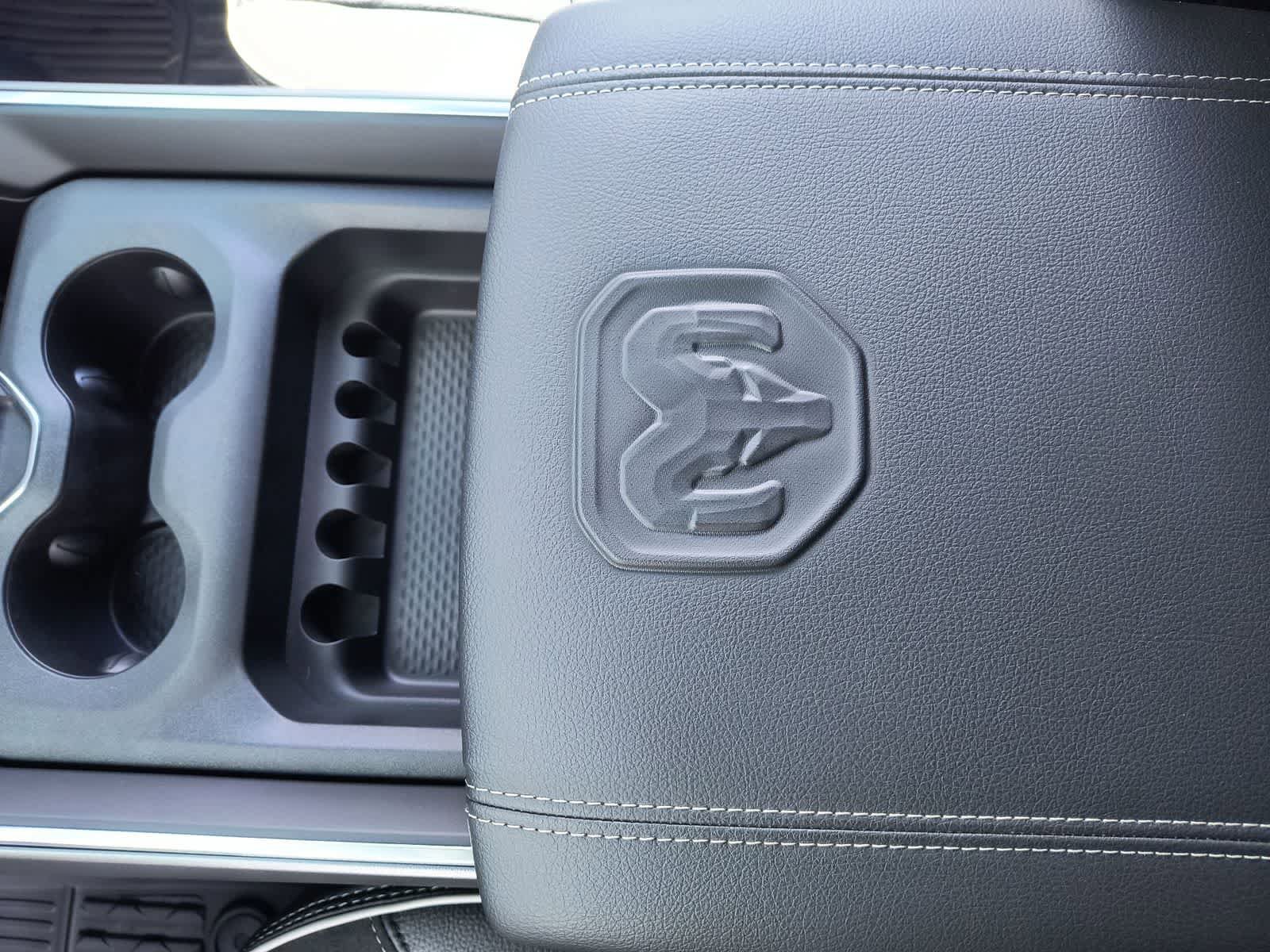 New 2026 RAM 3500 Laramie AWD/4WD image 21