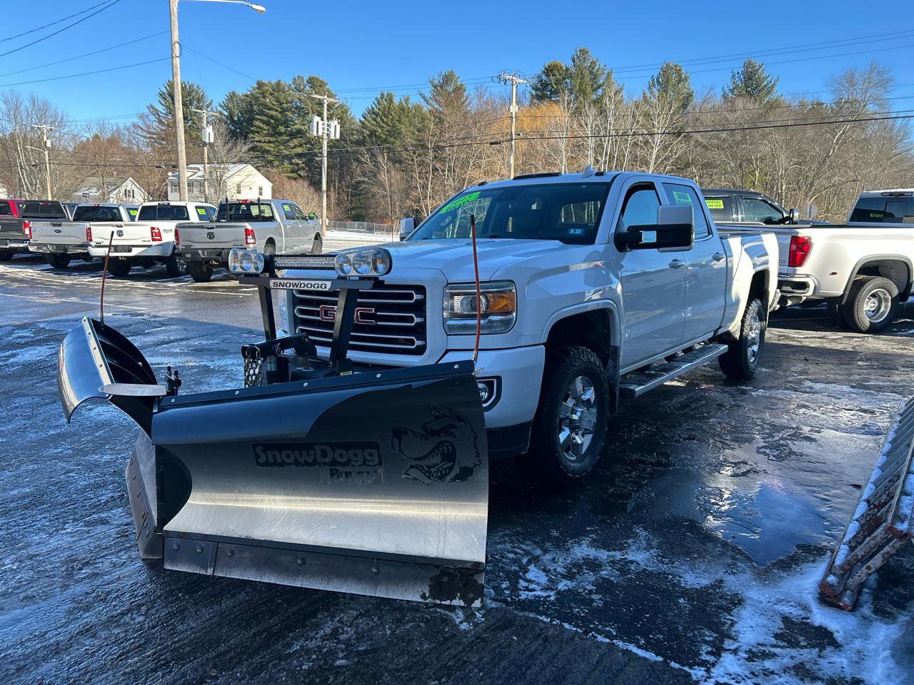 Used 2015 GMC Sierra 3500 Denali w/ Duramax Plus Package image 4