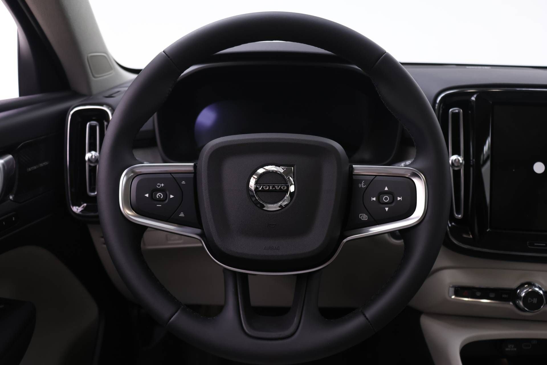 New 2026 Volvo XC40 B5 Ultra w/ Climate Package AWD/4WD image 15