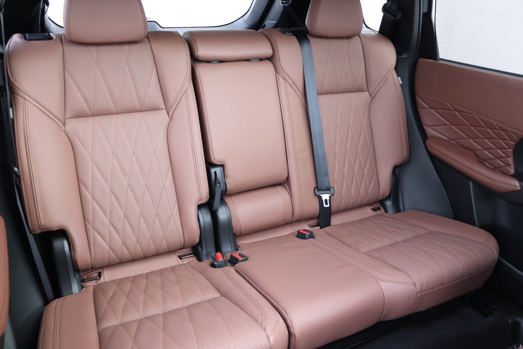 New 2026 Mitsubishi Outlander SEL image 16