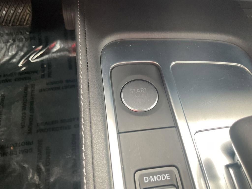 Used 2025 INFINITI QX60 Luxe w/ Black Edition image 32