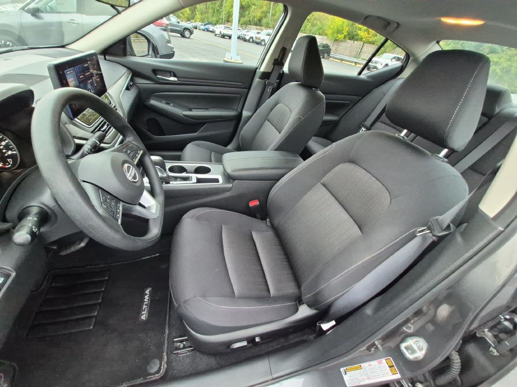 Used 2025 Nissan Altima 2.5 SV w/ SV Special Edition Package FWD image 11
