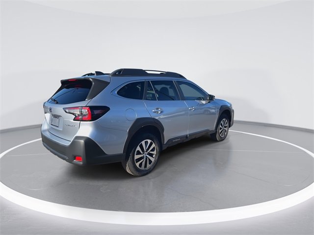 Used 2024 Subaru Outback Premium image 8