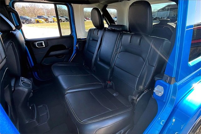 Used 2022 Jeep Wrangler Unlimited Sahara w/ Cold Weather Group image 20