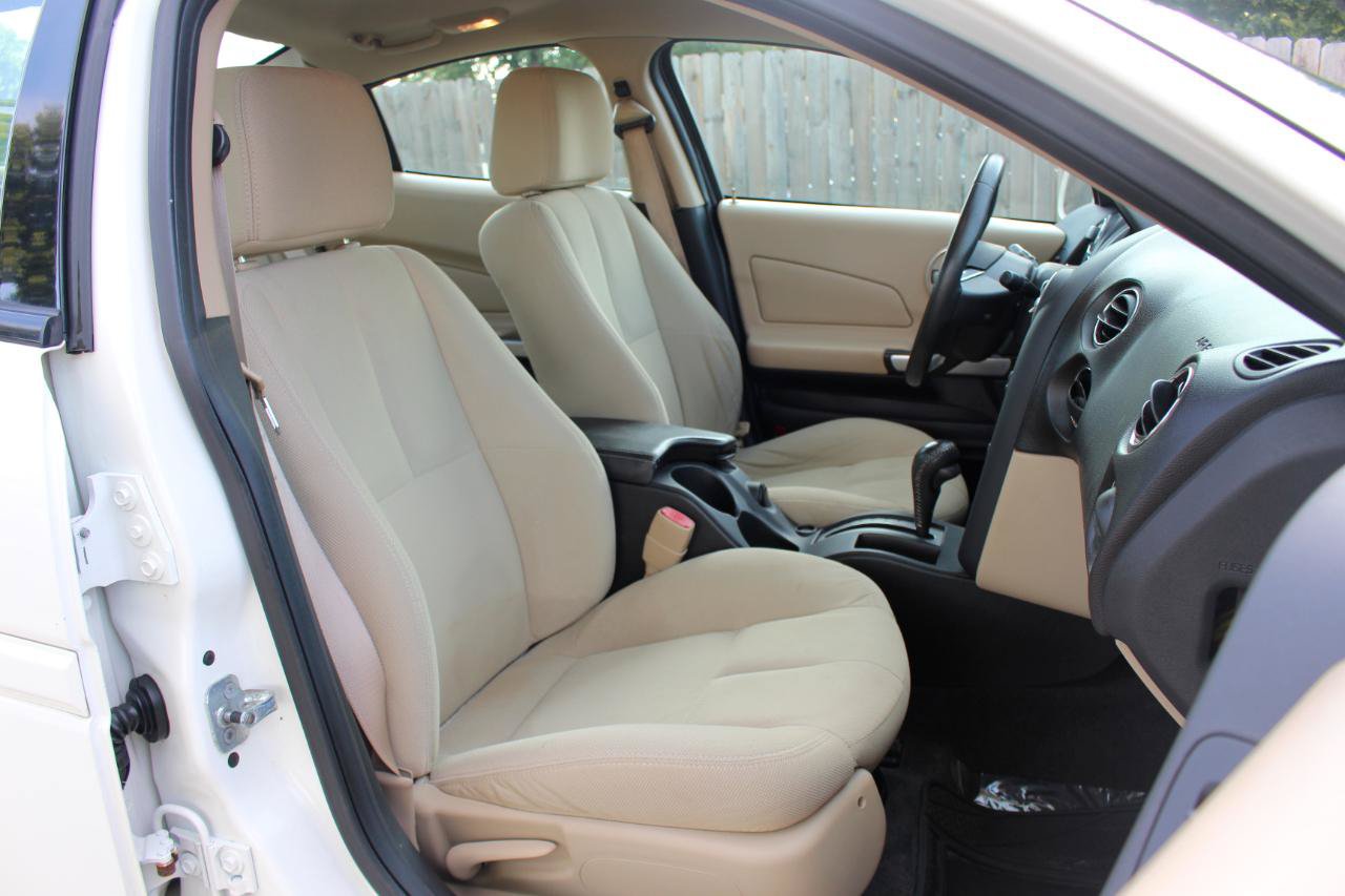 Used 2008 Pontiac Grand Prix w/ Preferred Package FWD image 34
