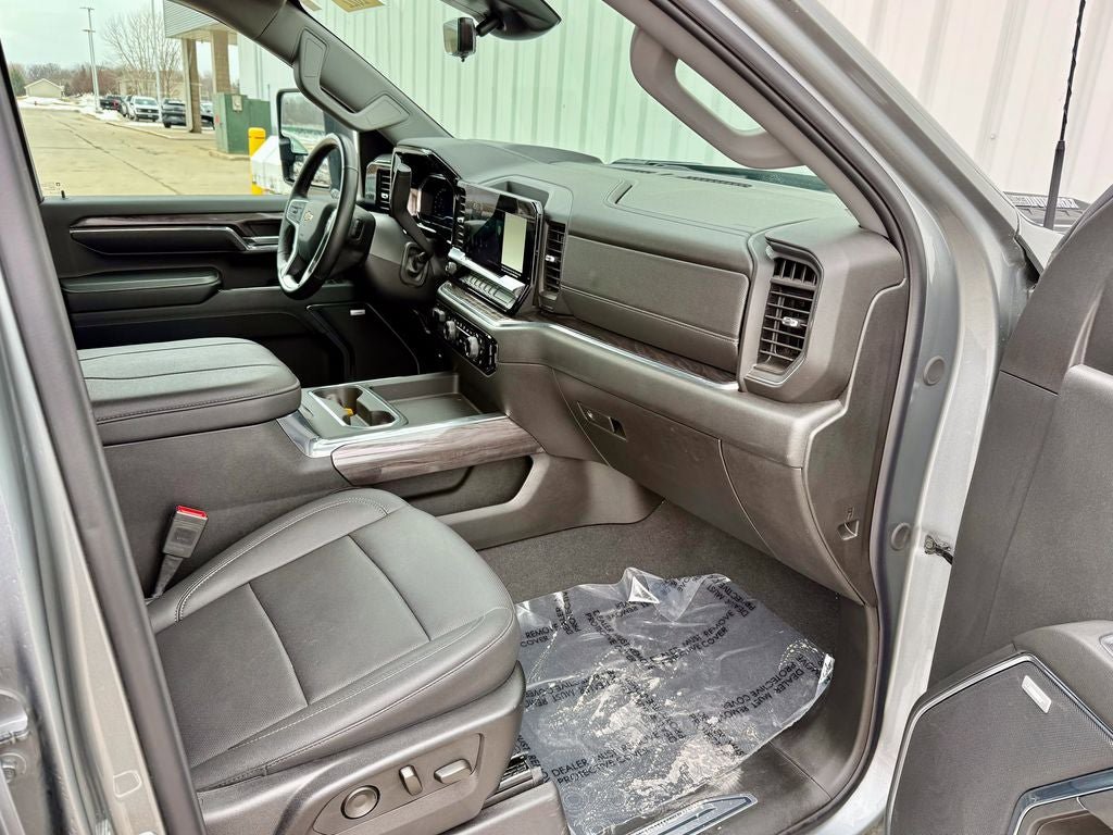 Used 2024 Chevrolet Silverado 2500 LTZ w/ LTZ Premium Package AWD/4WD image 21
