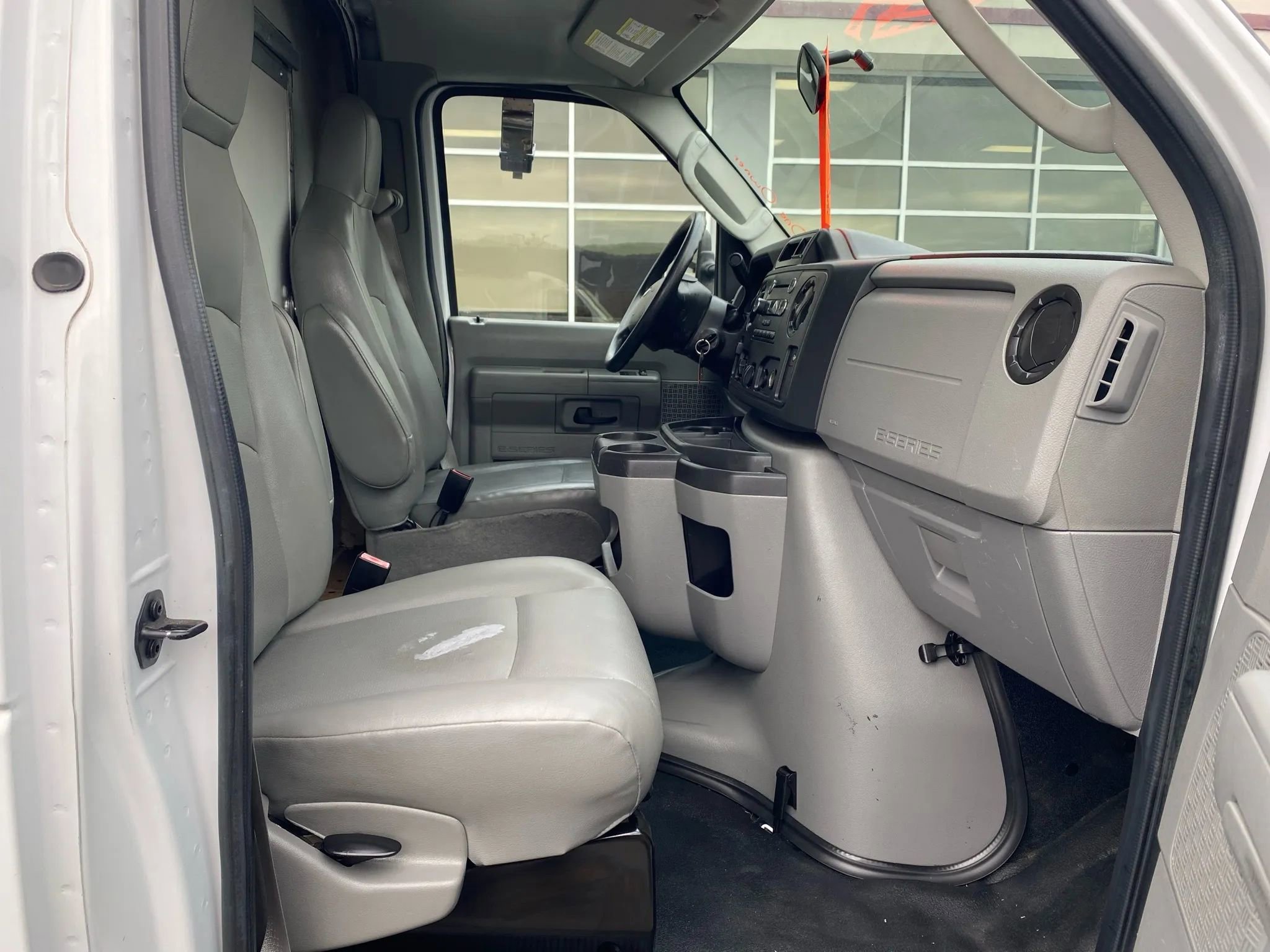 Used 2015 Ford E-350 and Econoline 350 Super Duty w/ Power Windows & Locks Group RWD image 18