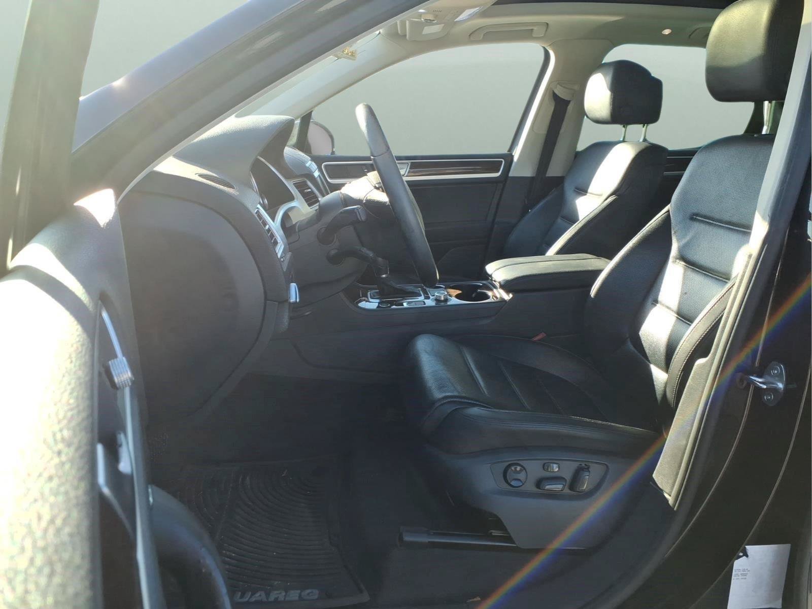Used 2016 Volkswagen Touareg VR6 AWD/4WD image 18