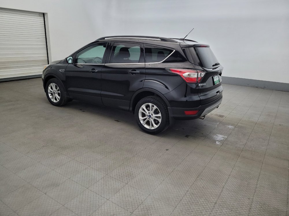 Used 2017 Ford Escape SE w/ Equipment Group 201A AWD/4WD image 3