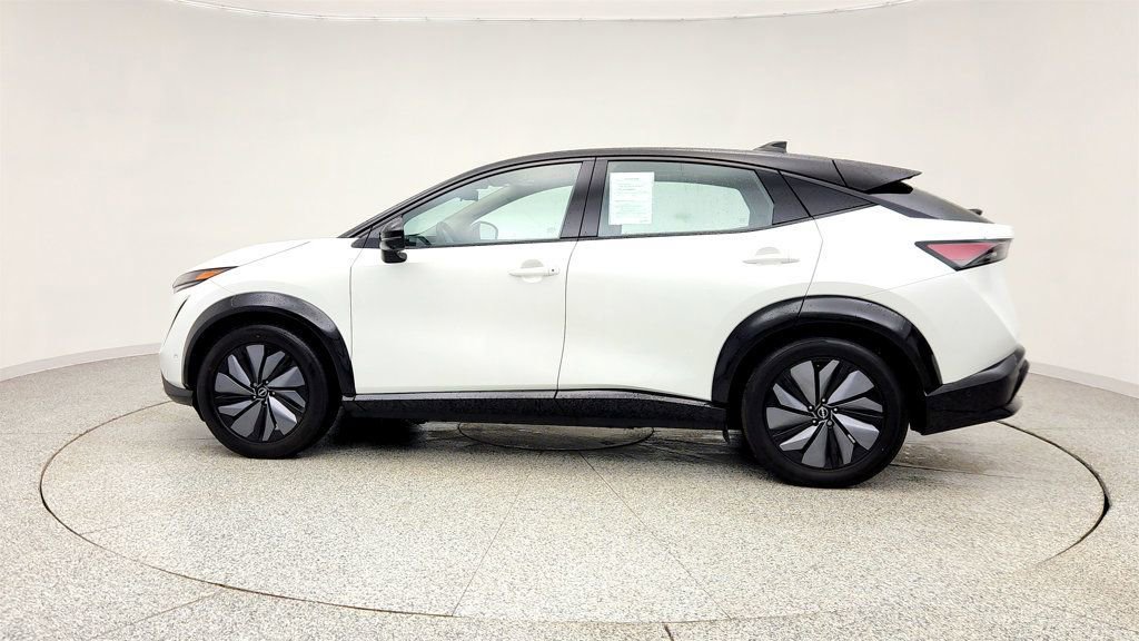 Used 2023 Nissan Ariya image 8