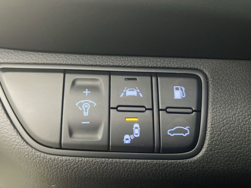 Used 2019 Genesis G70 3.3T Advanced w/ Prestige Package image 18