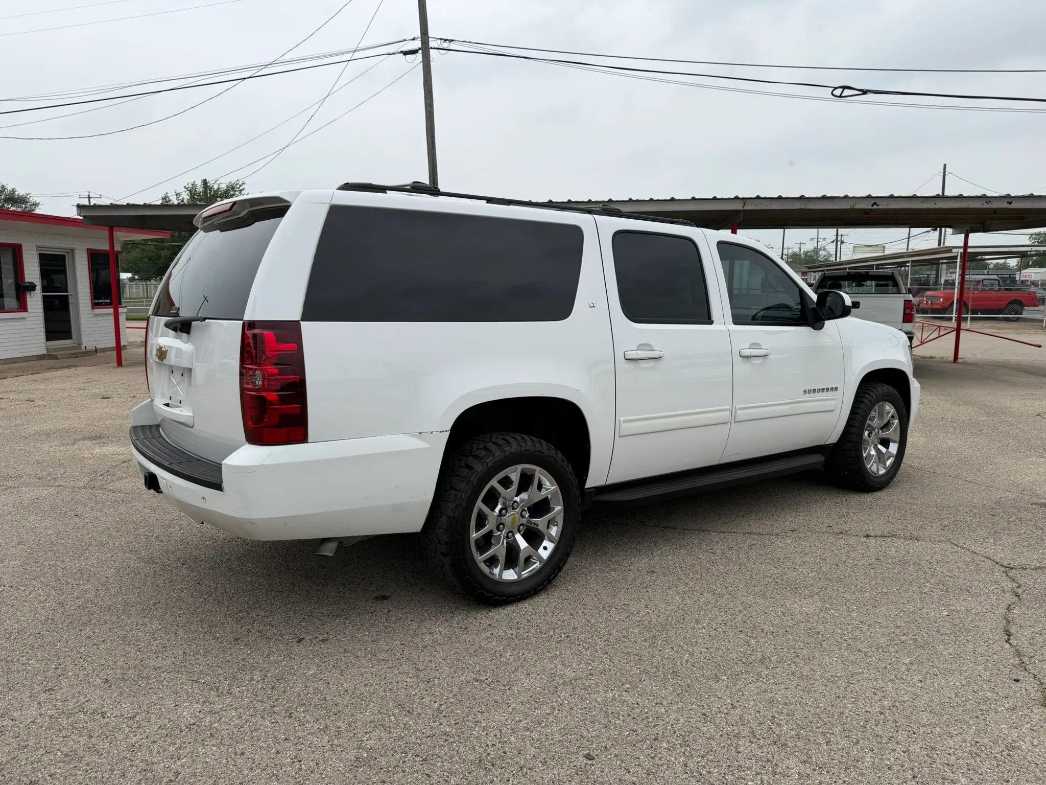 Used 2013 Chevrolet Suburban LT AWD/4WD image 5