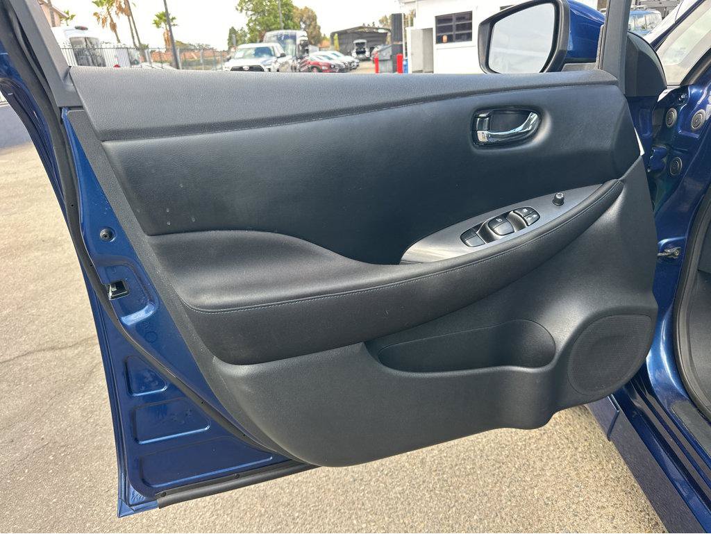 Used 2019 Nissan Leaf S Plus w/ Protection Package FWD image 15