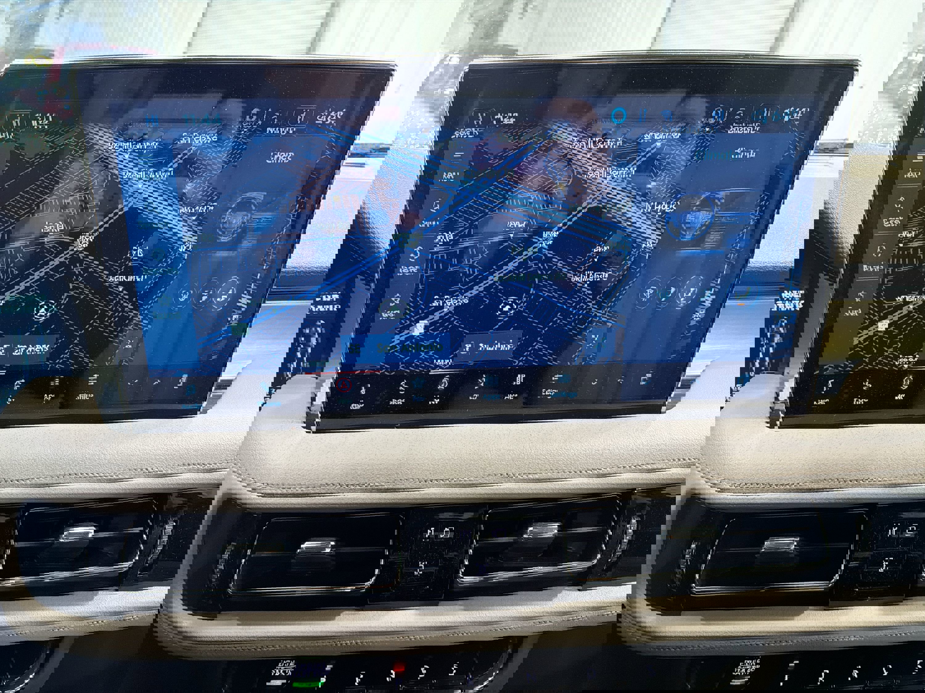 Used 2023 Lincoln Nautilus AWD w/ Premium Package image 19