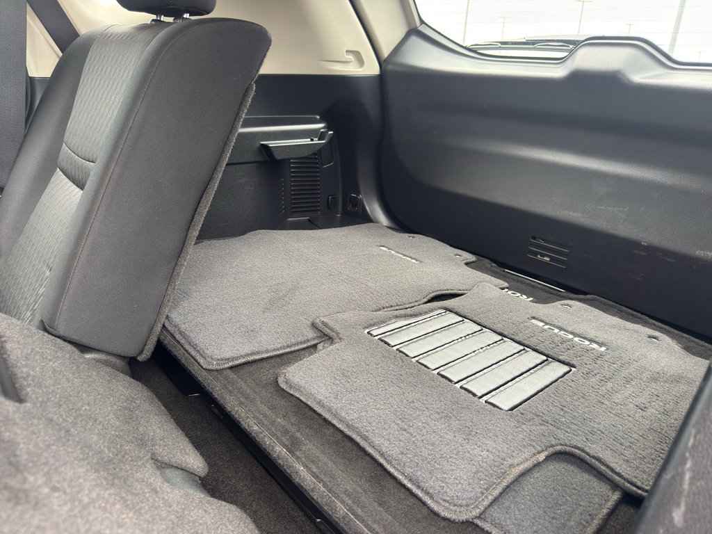Used 2019 Nissan Rogue SV w/ Premium Package FWD image 34